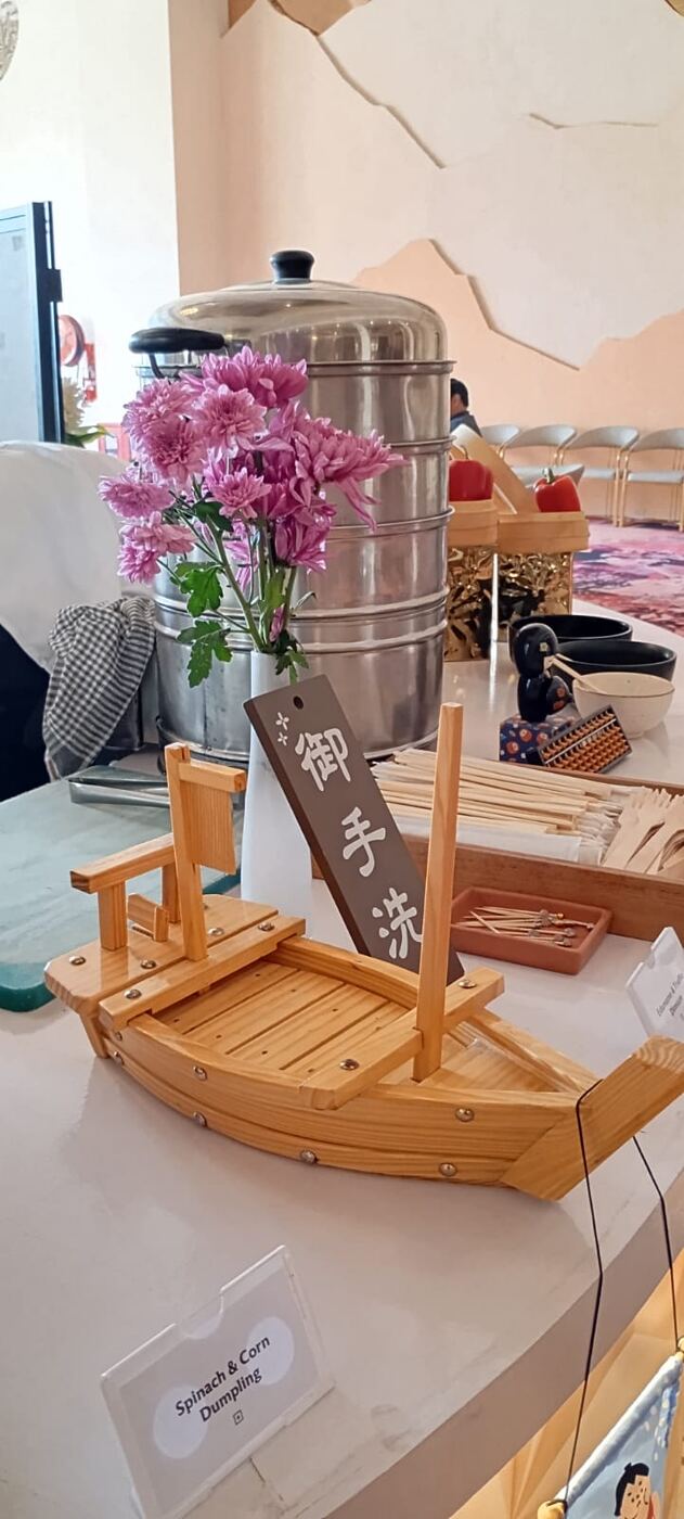 Sushiya Japanese station detail decor